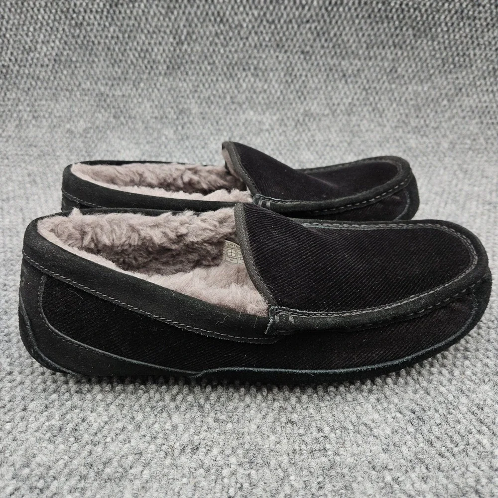 UGG (Men's 12)‎ Black Ascot Corduroy Slippers Moccasins Shearling House Shoes